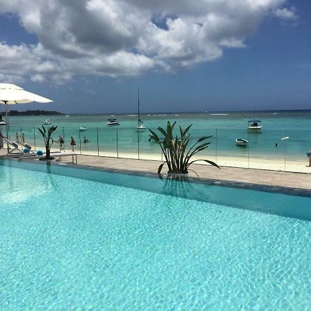 Obiches Luxury Beachfront Apartment Trou-Aux-Biches Exterior photo