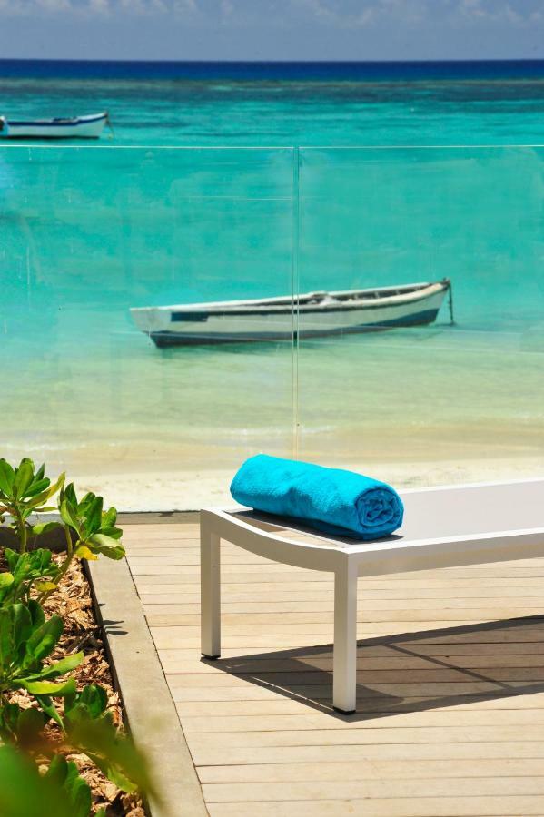 Obiches Luxury Beachfront Apartment Trou-Aux-Biches Exterior photo